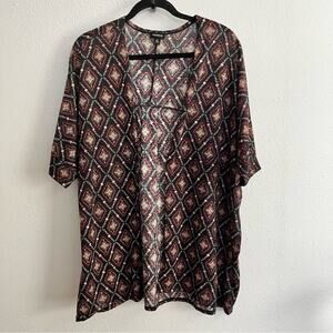 Torrid Black Red Diamond Print Sheer Kimono Short Sleeve Cardigan size 3X